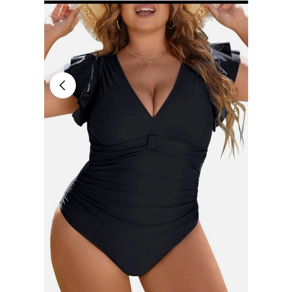 NWT Blooming Jelly Womens Sexy Slimming Ruched & Ruffles Black Swimsuit
